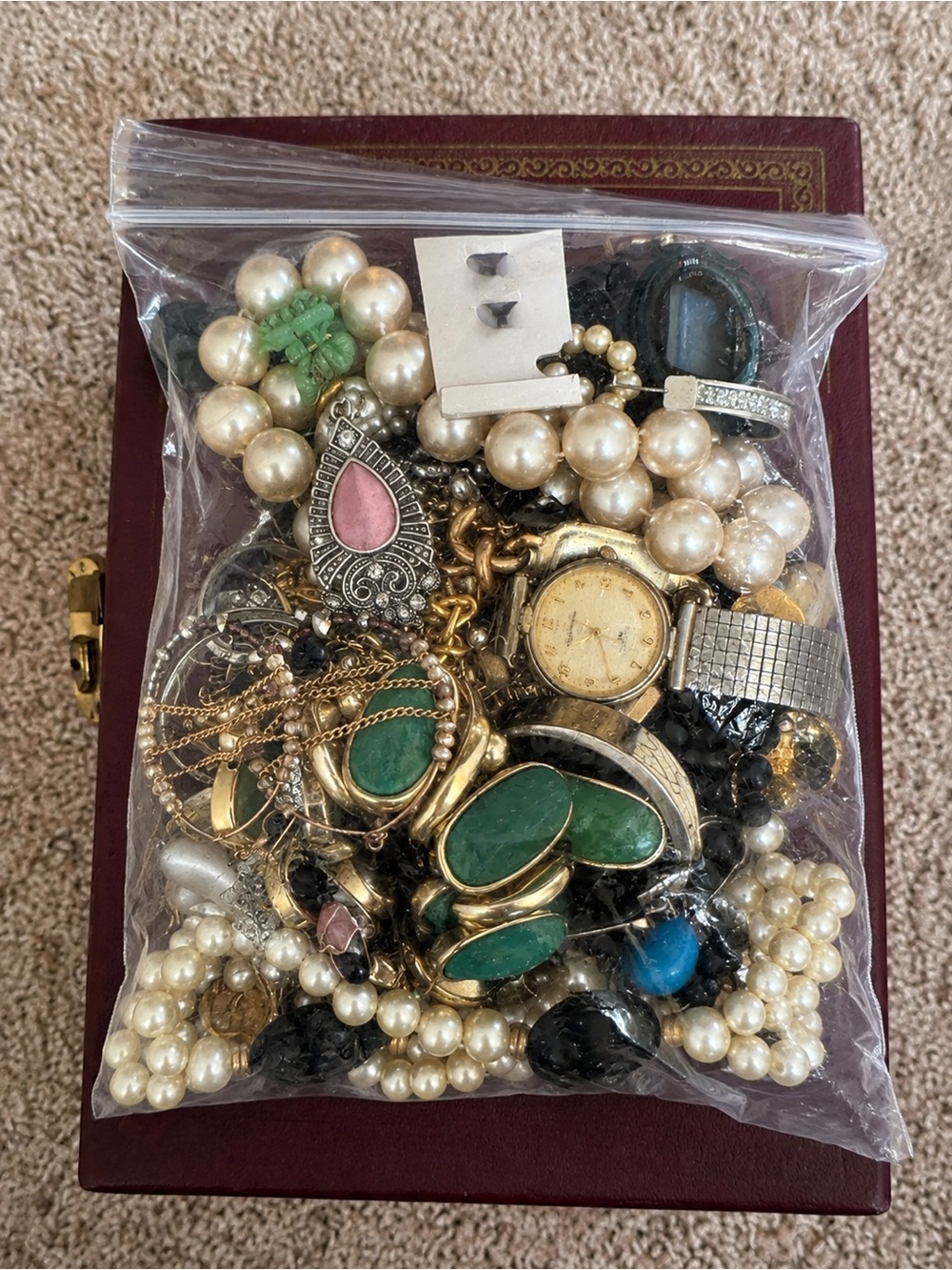 1.3 lbs bag of costume jewelry